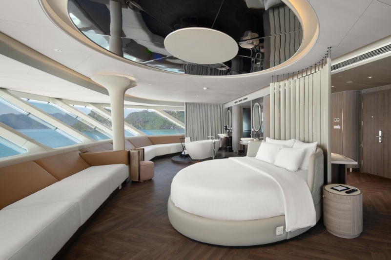 Oceania Suite