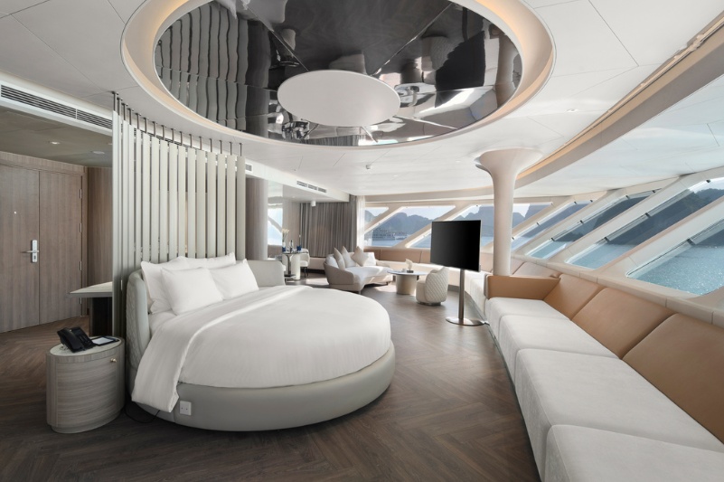 Oceania Suite