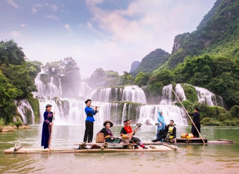 Ha Giang Loop & Ban Gioc Waterfall 5 Days 4 Nights