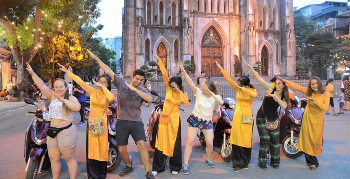 Hanoi street tour