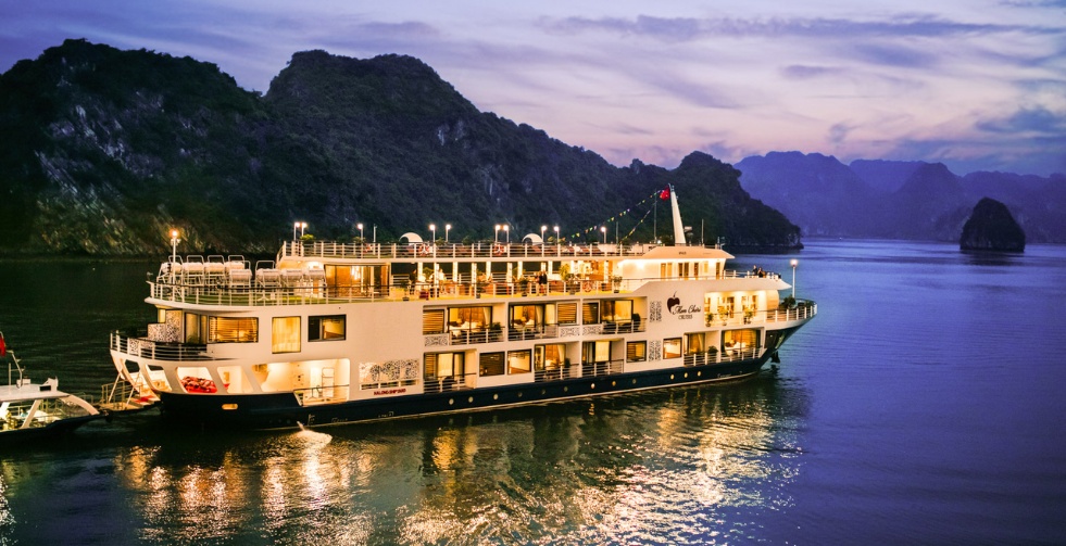 Halong Bay Cruise Tour