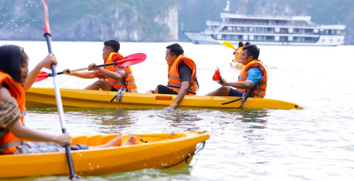 Halong Bay kayak