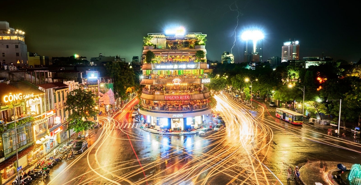 Hanoi at night