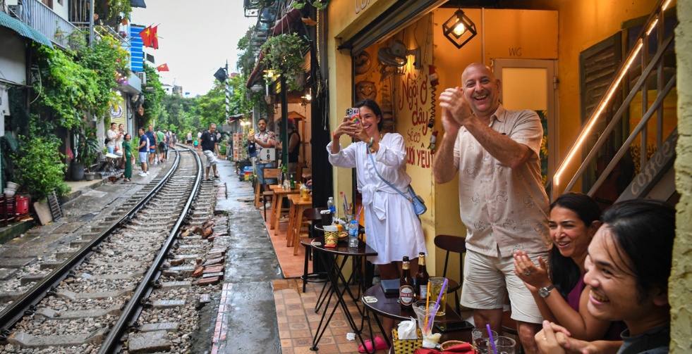 Hanoi Train Street