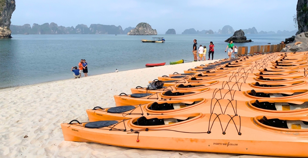 Kayak in Halong Bay