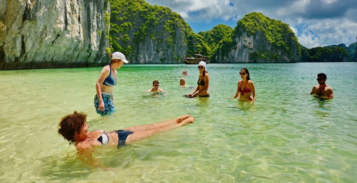 Halong Bay and Sapa Tour Package 7 Days