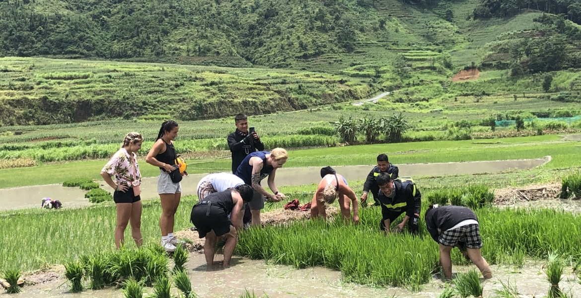 Ha Giang Loop by Jeep 2 Days