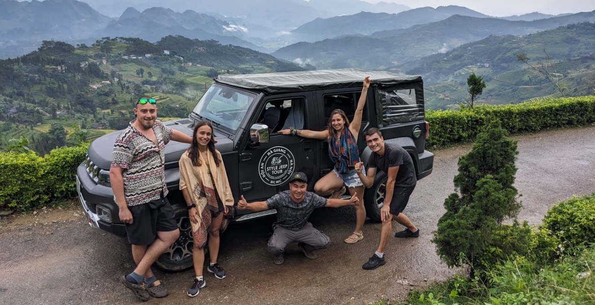 Ha Giang Loop by Jeep 4 Days