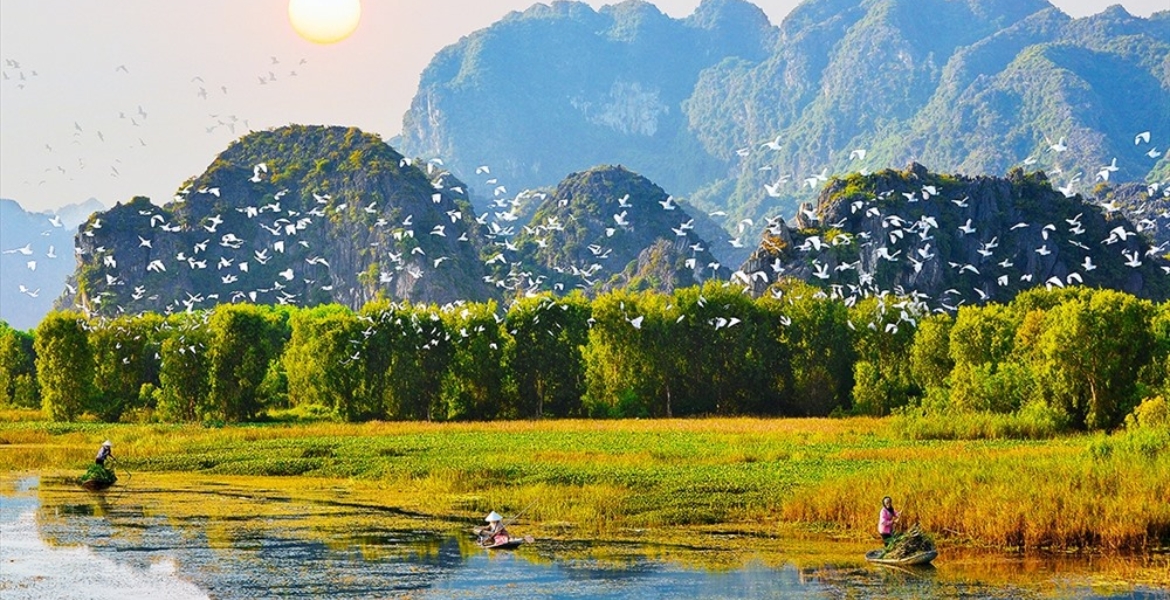 Explore Halong Bay and Ninh Binh 5 Days