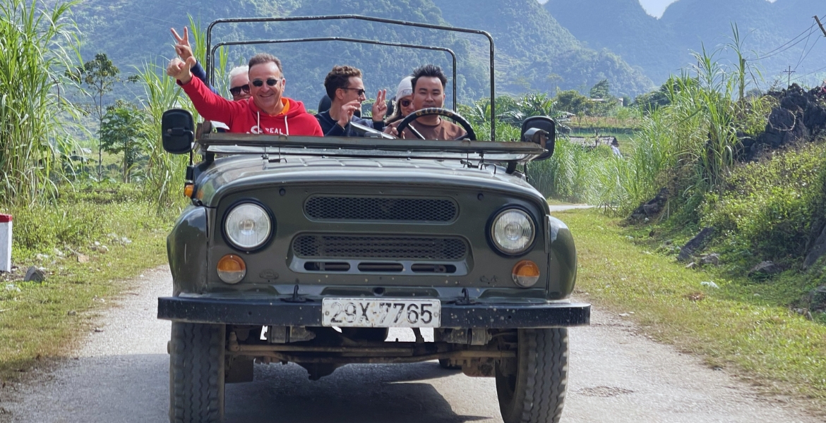 Ha Giang Loop by Jeep 3 Days